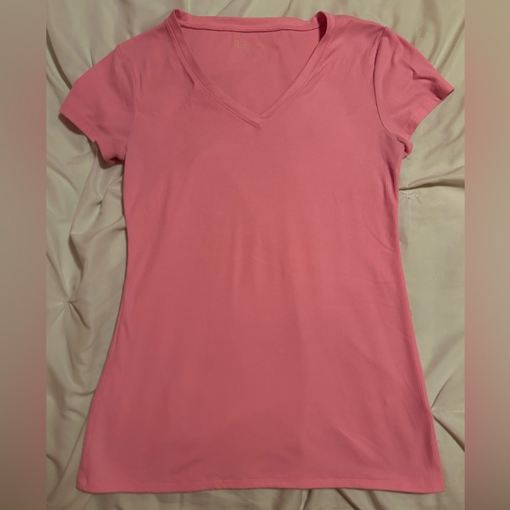 No Boundaries Ribbed V-Neck T-Shirt
